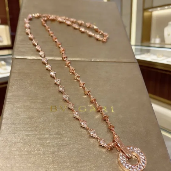 Bvlgari DIVAS DREAM necklace Rose gold with clear pave diamonds 42cm