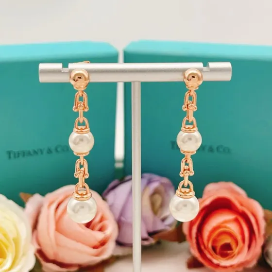 Tiffany Co HardWear Pearl Drop earrings Rose gold metal with white freshwater pearls 4 5cm drop length