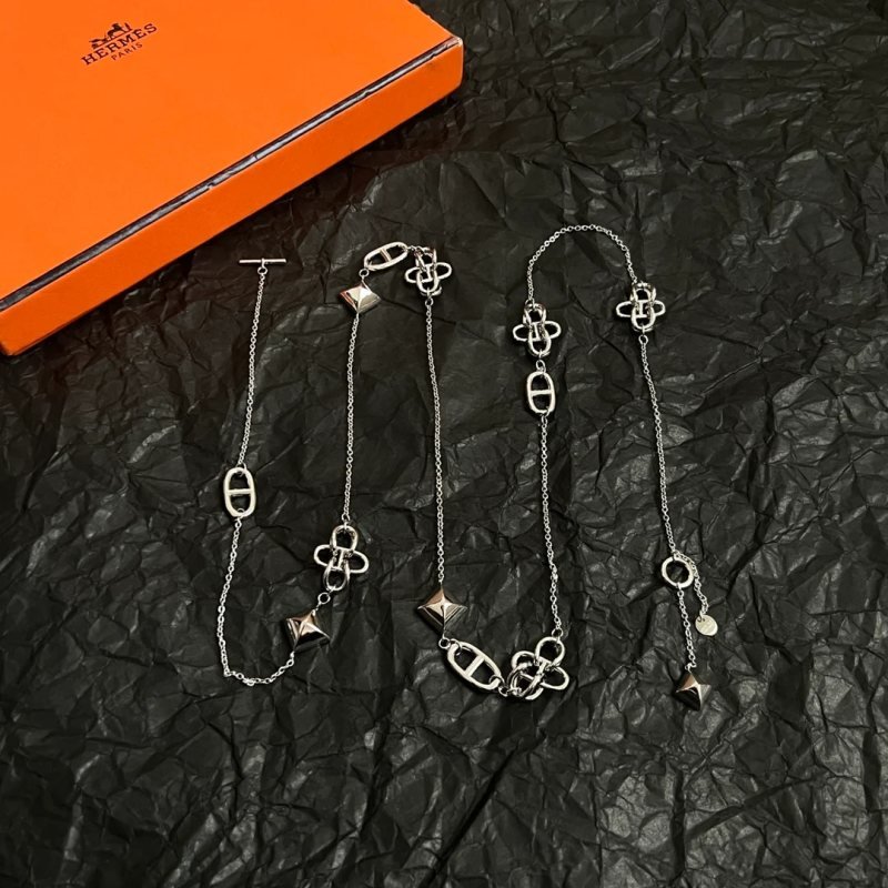 Hermes Chaine d Ancre Punk necklace Silver-toned metal with polished silver hardware 80cm