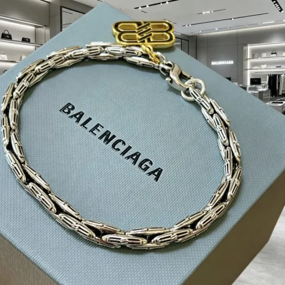 Luxury necklace 24cm