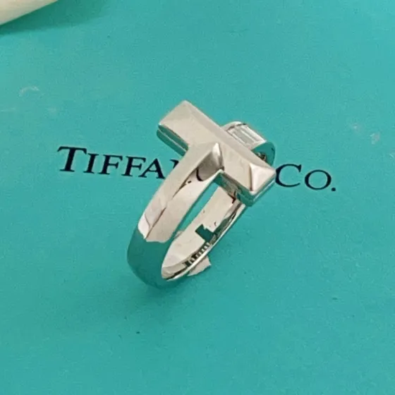 Tiffany Co T T1 ring 18k white gold with baguette-cut white diamonds 7