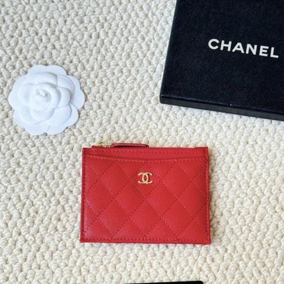 Chanel Quilted Caviar Zip Card Holder card holder Red grained caviar leather with gold-tone metal hardware 12cm x 8cm