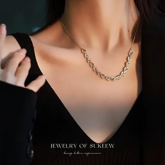 Tiffany Olive Leaf Vine necklace Gold-tone metal with clear diamond-like accent stones 45cm