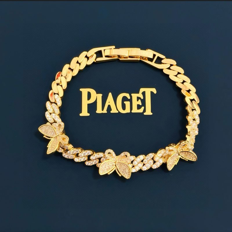 Piaget Butterfly Pave Curb Chain bracelet Yellow gold with clear diamond pave 18cm