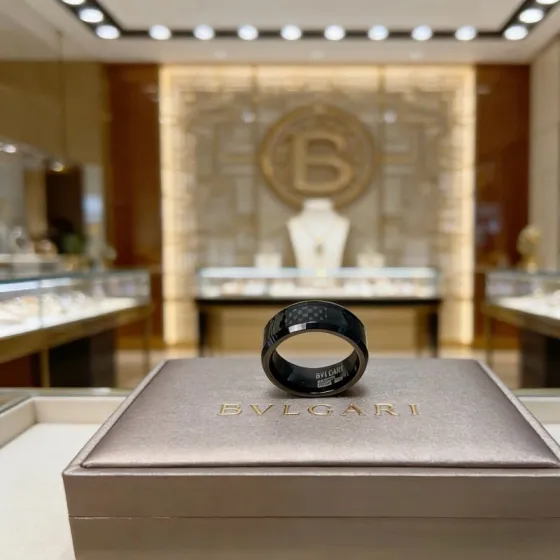 Bvlgari B zero1 ring black ceramic with black carbon fiber inlay 60