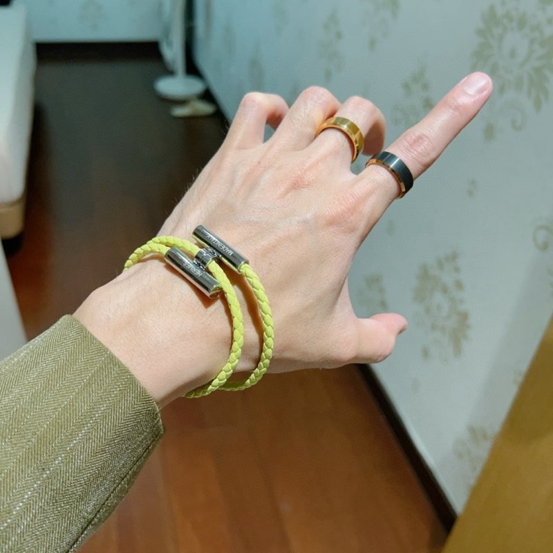 Hermes Tournis Tresse bracelet Lime yellow braided leather palladium plated silver hardware T4 19cm