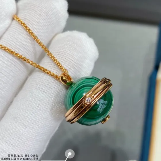 Piaget Possession necklace 18k rose gold green malachite clear diamond 42cm