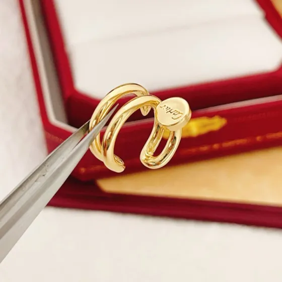 Cartier Signature Logo Claw Cuff Earrings earrings 18k yellow gold no gemstones 12mm outer diameter