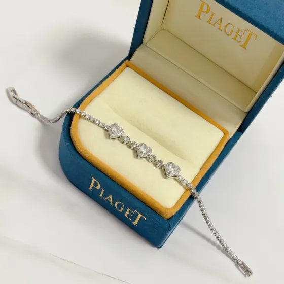 Piaget Heart Diamond Line Bracelet bracelet White gold with clear diamonds 17cm
