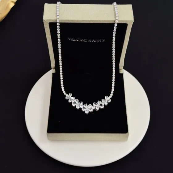Van Cleef Arpels Frivole necklace silver-toned white gold with clear diamond accents 42cm