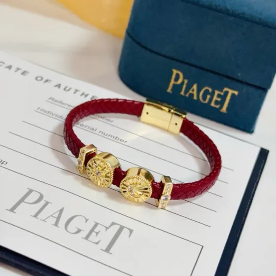 Piaget Possession bracelet Yellow gold burgundy braided leather clear diamond accents 17cm