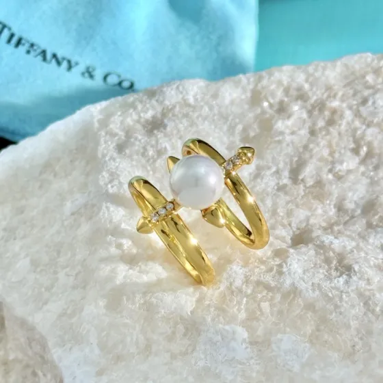 Tiffany Co Tiffany Titan by Pharrell Williams Pearl Ring ring Yellow gold white freshwater pearl clear diamond accents US 7