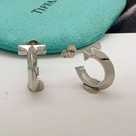 Tiffany T T1 earrings silver-toned metal no gemstones 15mm outer diameter