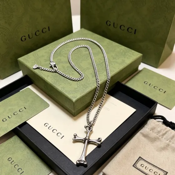 Gucci Anger Forest Bone Cross Pendant necklace Aged silver-toned metal no gemstones 60cm