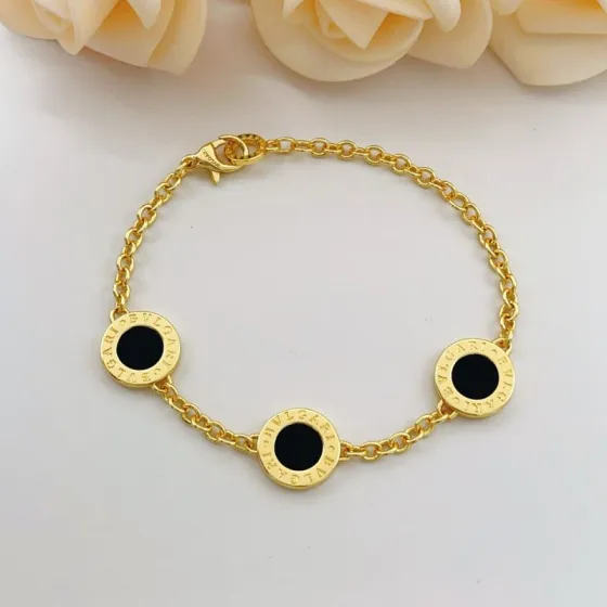 Bvlgari Bvlgari bracelet Yellow gold with black onyx inlays 18cm