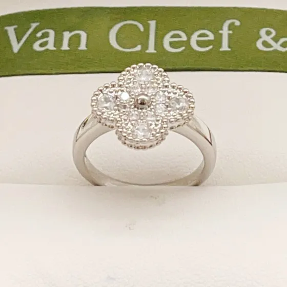 Van Cleef Arpels Vintage Alhambra ring white gold diamond No 7