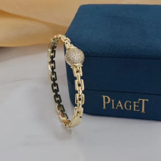 Piaget Possession bracelet Yellow gold with pave clear diamonds 17cm