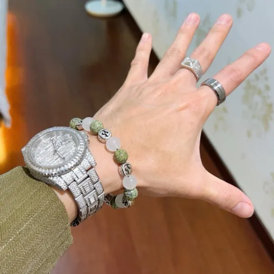 Gucci Anger Forest bracelet Silver-toned metal with green serpentine beads and white chalcedony beads 18cm