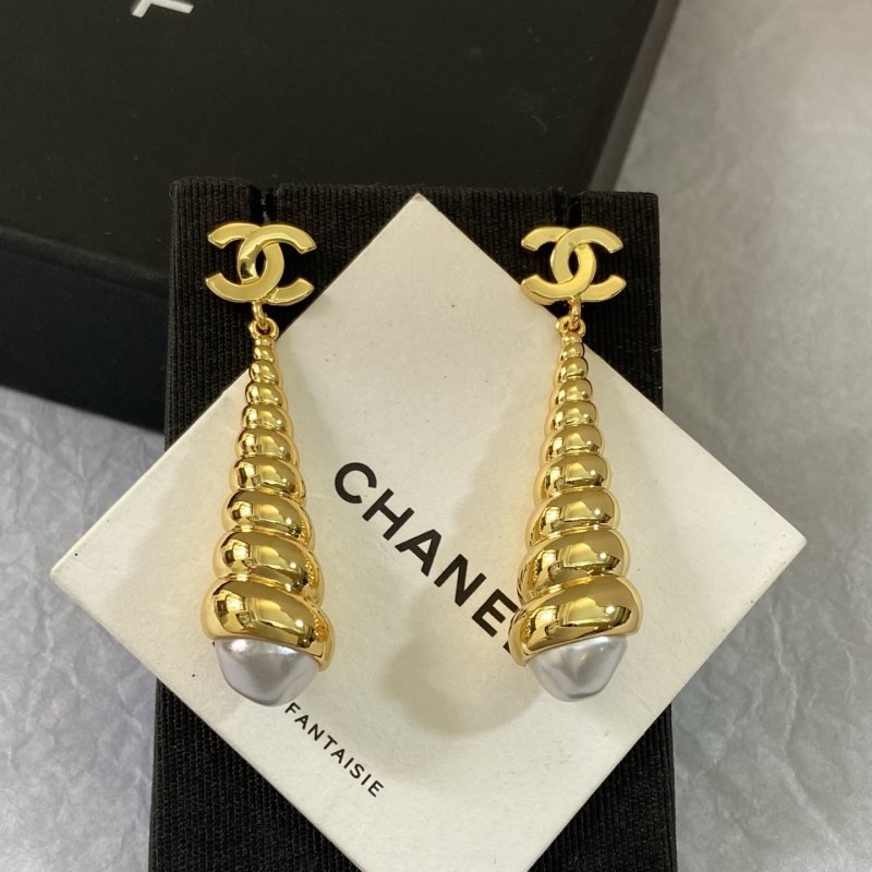 Chanel CC Spiral Shell Pearl Drop earrings gold-tone metal with white baroque pearl 5 5cm drop length