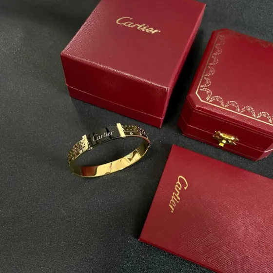 Cartier Logo Signature Bangle bracelet Yellow gold with black enamel 17cm