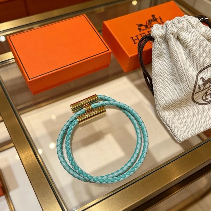 Hermes Tournis Tresse bracelet Gold-tone metal turquoise braided leather 18cm