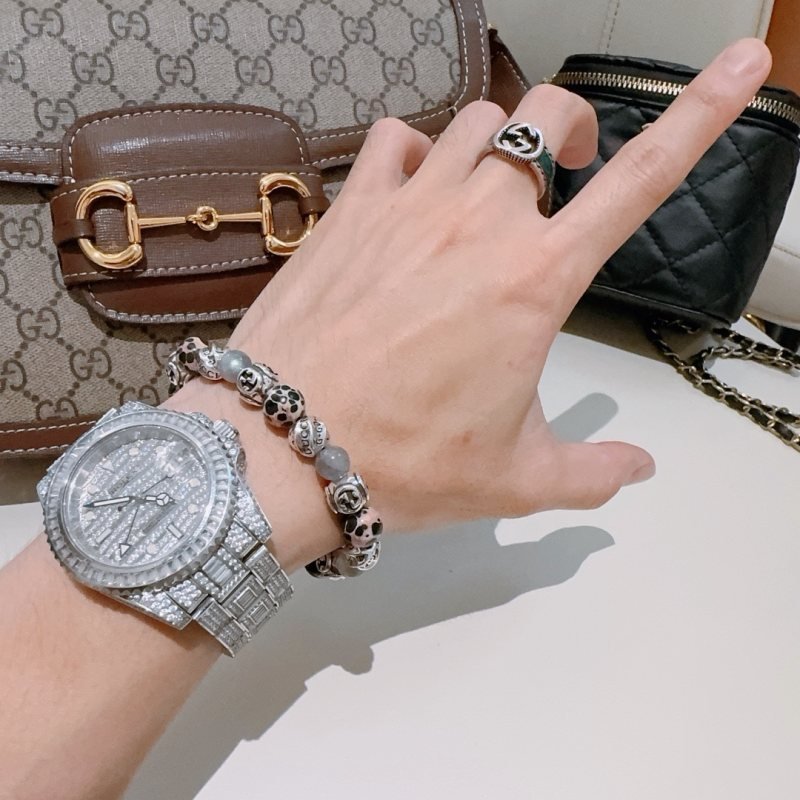 Gucci Anger Forest bracelet Aged silver metal with gray aquamarine beads pink and black spotted enamel beads 18cm