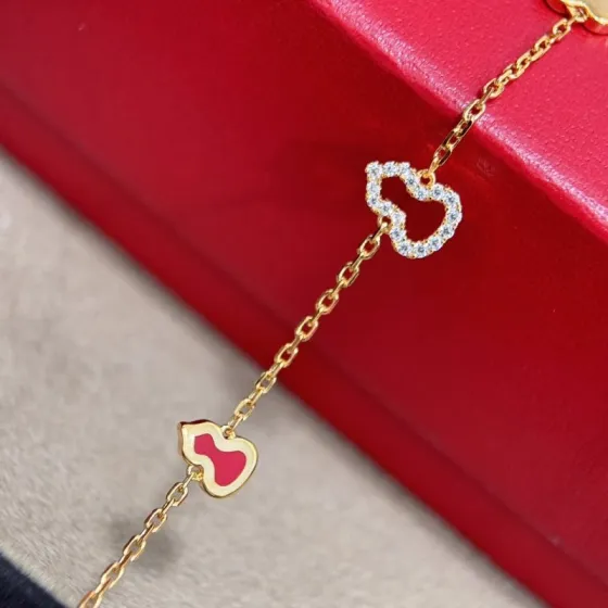 Qeelin Wulu bracelet 18k yellow gold red enamel clear diamond 18cm