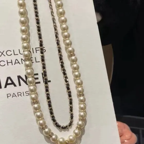 Chanel CC Crystal Pearl Leather Chain Layered Choker necklace Gold-tone metal cream faux pearl black leather clear crystal 40cm with 5cm extender