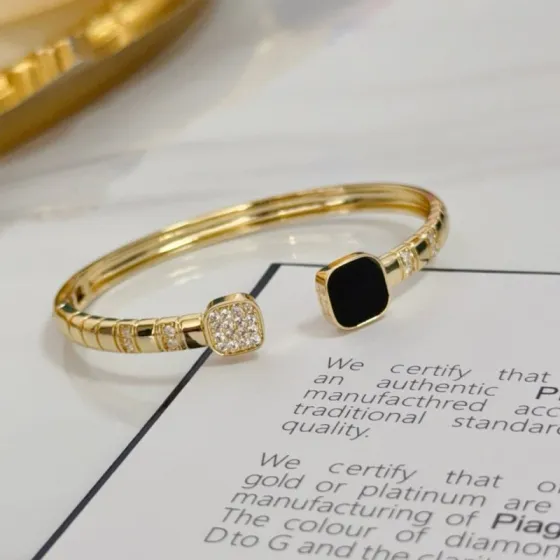 Piaget Possession bracelet 18k yellow gold black onyx white diamond 17cm inner circumference