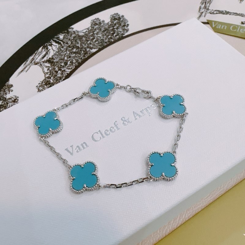 Van Cleef Arpels Alhambra bracelet silver metal with turquoise blue clover inlays 17cm