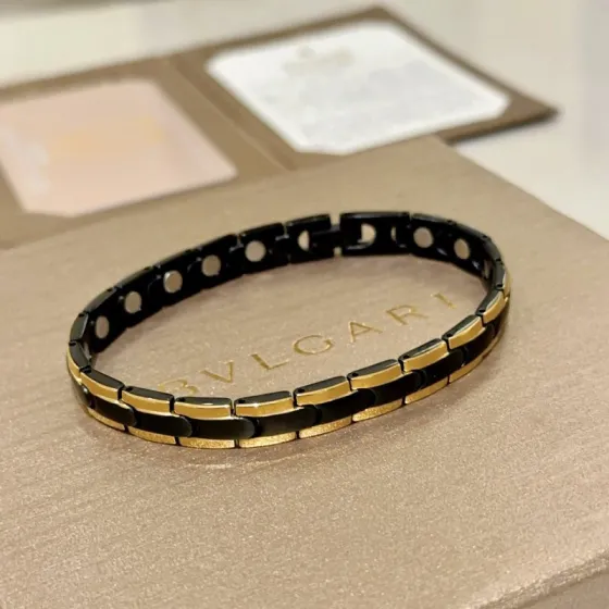 Bvlgari Divas Dream bracelet Yellow gold and black ceramic with silver-toned magnetic accents 19cm