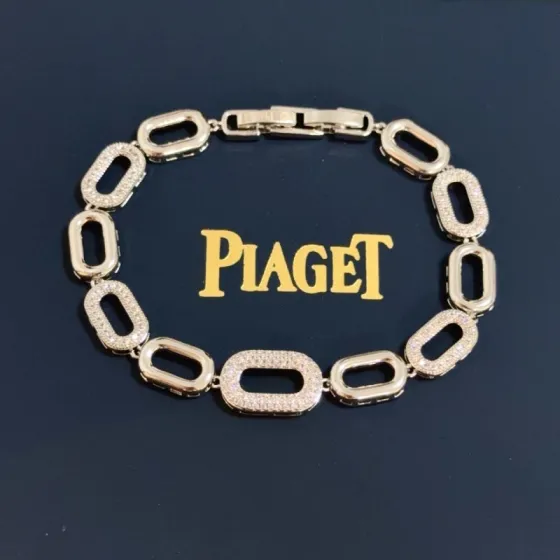 Piaget Possession bracelet Silver-toned white gold with clear diamond pave accents 18cm