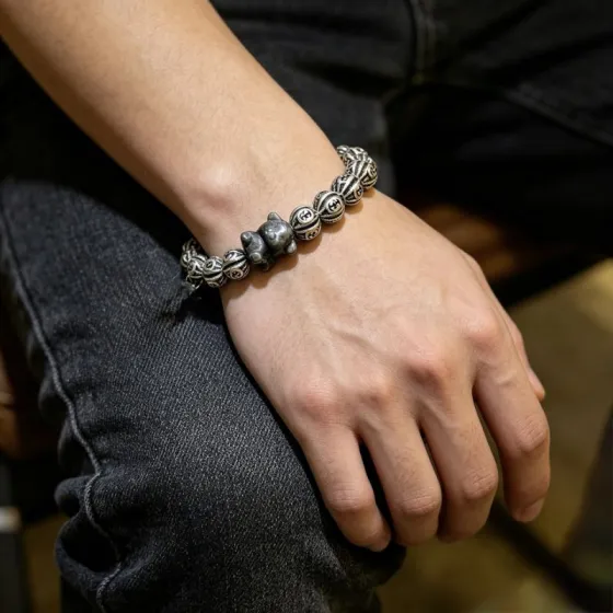 Gucci Anger Forest bracelet Aged silver metal with dark gray cat charm antiqued silver finish 18cm