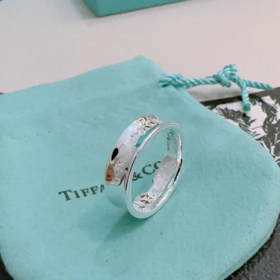 Tiffany Co Tiffany 1837 ring Sterling silver no accent stones Medium
