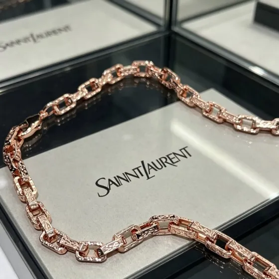 Saint Laurent V Textured Chain necklace Rose gold 60cm