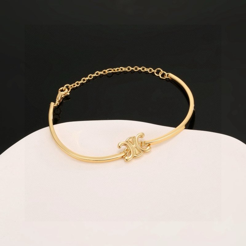 Celine Triomphe bracelet gold tone metal 17cm adjustable