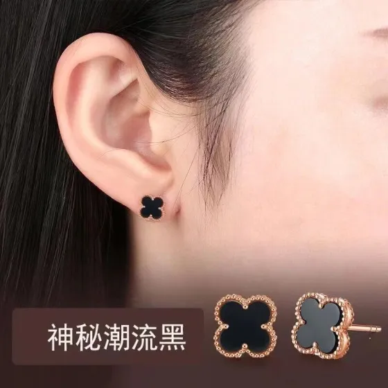 Van Cleef Arpels Sweet Alhambra earrings Rose gold with black onyx 9mm motif diameter