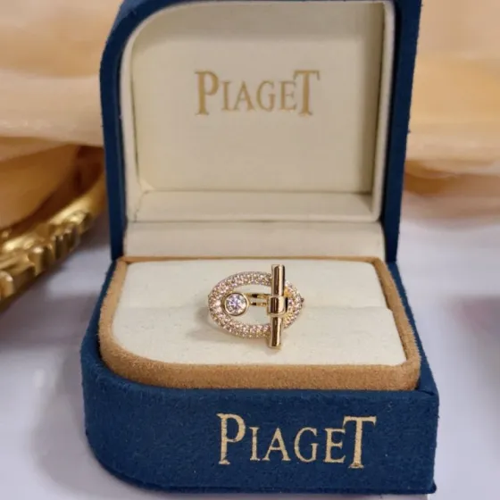 Piaget Possession ring yellow gold clear diamond EU 52