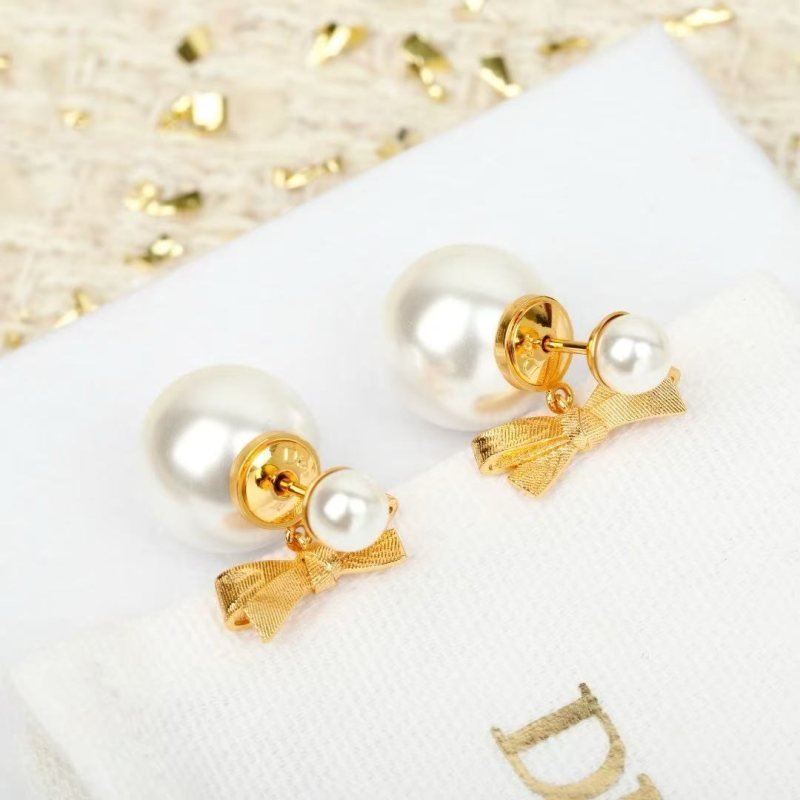 Dior Tribales earrings gold-tone metal with white resin pearls one size