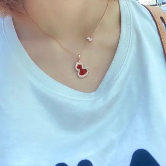 Qeelin Wulu necklace 18K rose gold red carnelian diamond 40 5cm