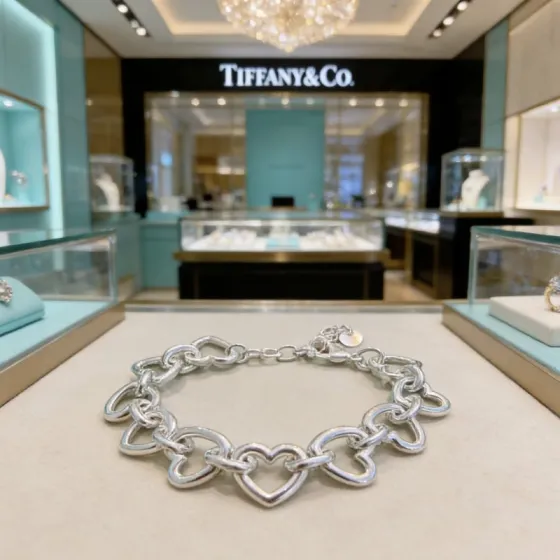 Tiffany Co Heart Link bracelet sterling silver 7 inches