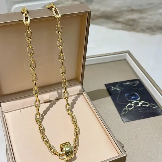 Bvlgari DIVAS DREAM necklace yellow gold with clear pave diamonds 60cm