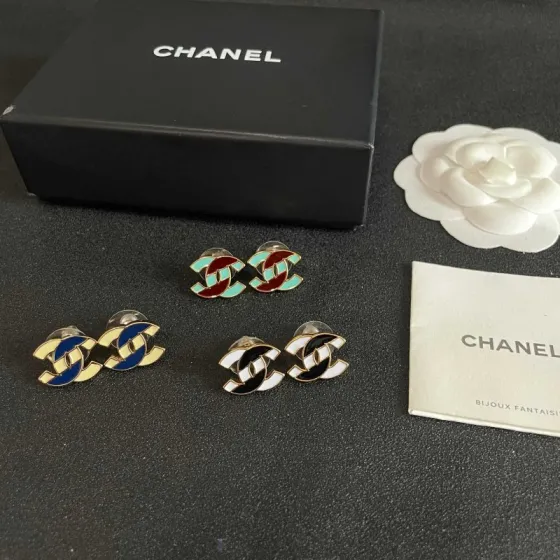 Chanel CC Logo Enamel Stud Earrings earrings Gold-tone metal with black and white enamel 1 5cm stud diameter