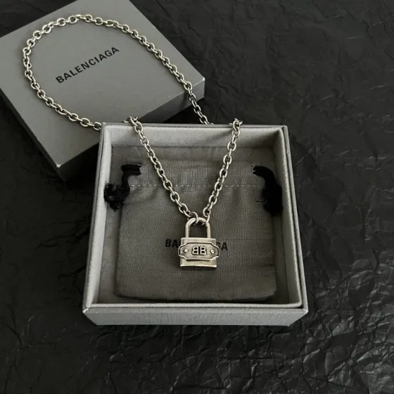Luxury necklace