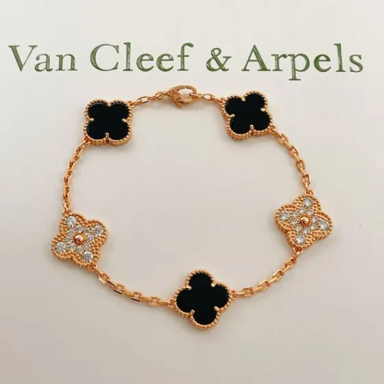Van Cleef Arpels Alhambra bracelet Rose gold metal with black onyx and clear diamond accents 18cm