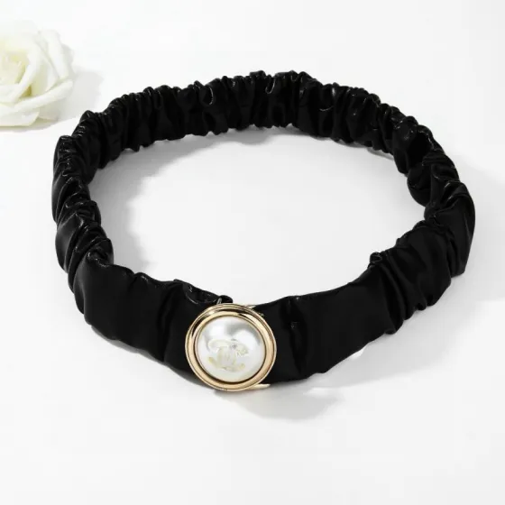 Chanel Goose series necklace black faux leather gold-tone metal white faux pearl 38cm
