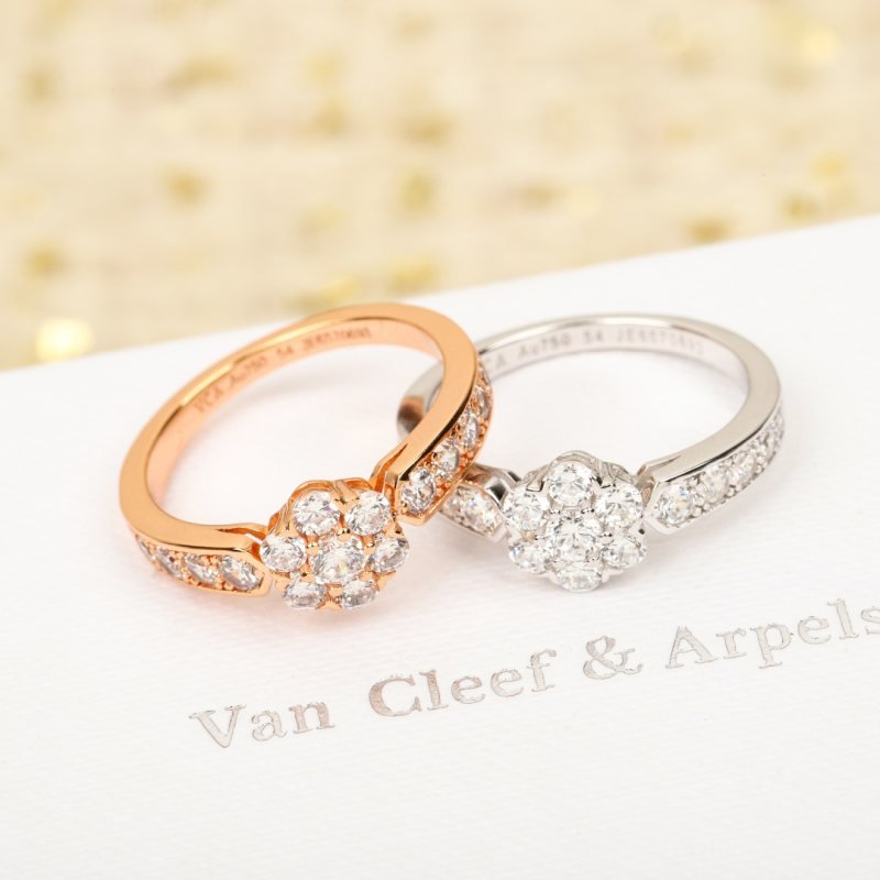 Van Cleef Arpels Fleurette ring 18K rose gold with diamonds 18K white gold with diamonds 54