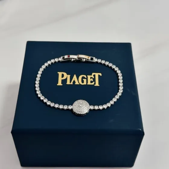 Piaget Possession bracelet white gold with clear diamonds 17cm