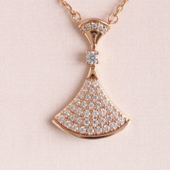 Bvlgari Divas Dream necklace 18K rose gold with pave diamonds 18K white gold with pave diamonds 42cm