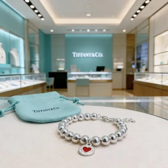 Tiffany Co Return to Tiffany Red Heart Tag Bead Bracelet bracelet Sterling silver metal with red enamel heart accent 17cm with 3cm extension chain